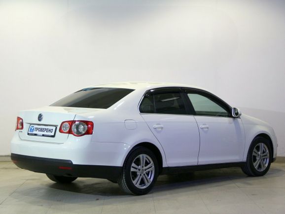Volkswagen Jetta, 1.6 л, АТ, 2010 фото 5