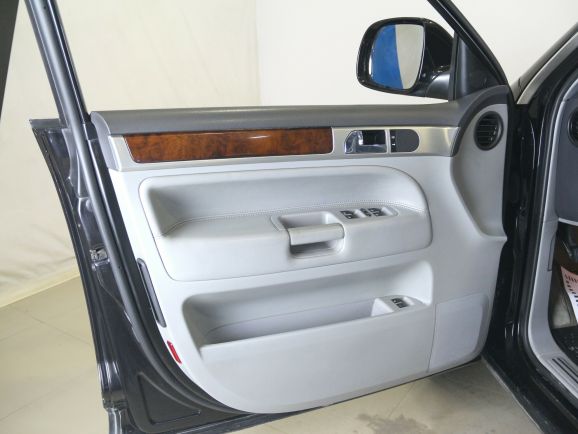 Volkswagen Touareg R5 2.5TDI, 2.5 л, АТ, 2009 фото 1