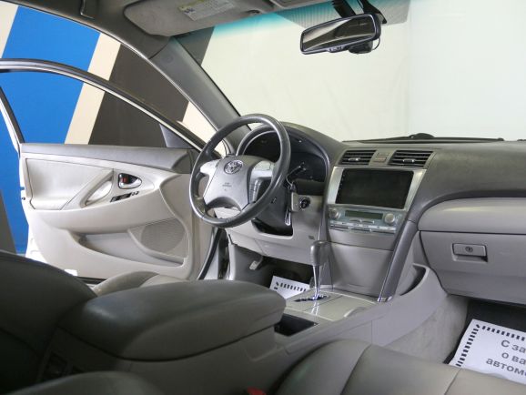 Toyota Camry, 2.4 л, АТ, 2008 фото 2