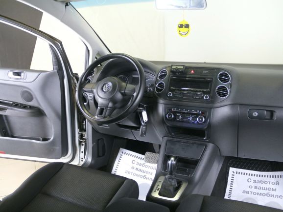 Volkswagen Golf Plus, 1.6 л, Робот, 2012 фото 2