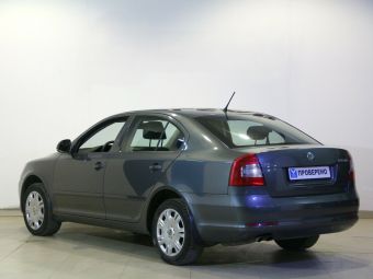 Skoda Octavia, 1.8 л, МКПП, 2010 фото 5