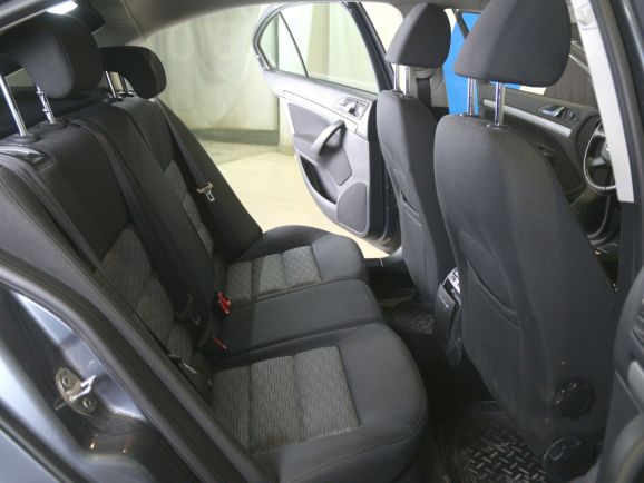 Skoda Octavia, 1.8 л, МТ, 2010 фото 1