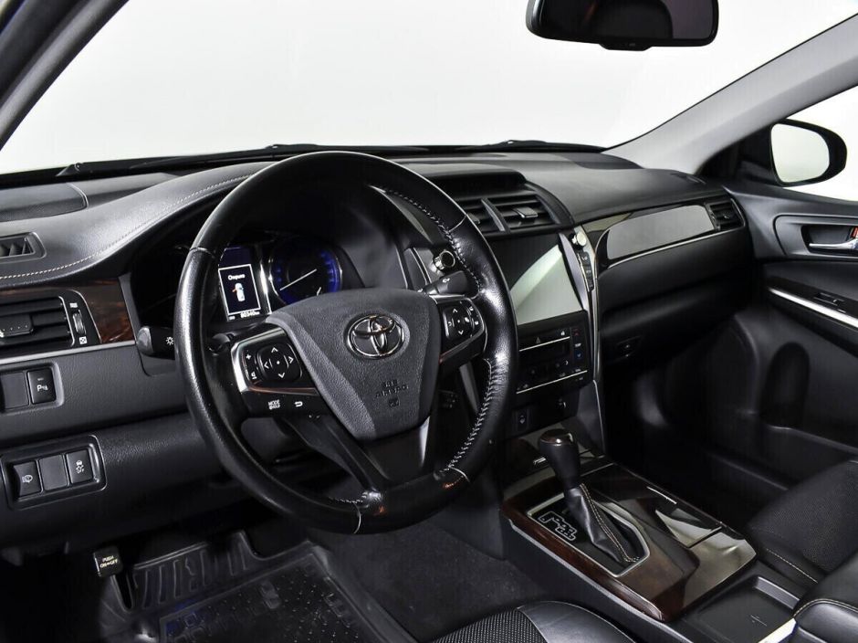 Toyota Camry, 2.5 л, АТ, 2018 фото 7