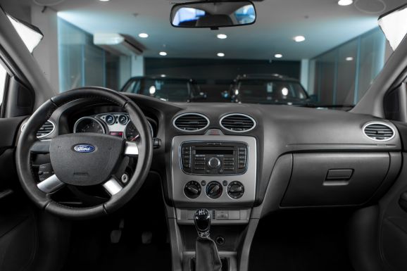 Ford Focus, МТ, 2011 фото 11