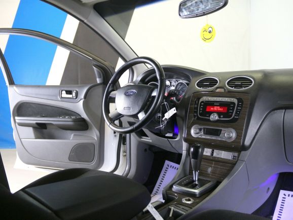 Ford Focus, 1.6 л, АТ, 2009 фото 2