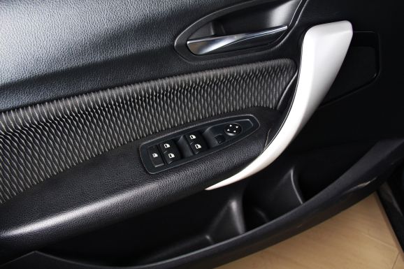 BMW 1 серии, 1.6 л, АТ, 2011 фото 7