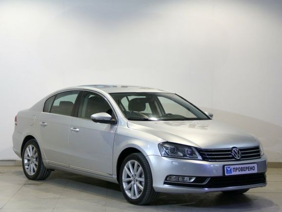 Volkswagen Passat, 1.8 л, Робот, 2014 фото 4