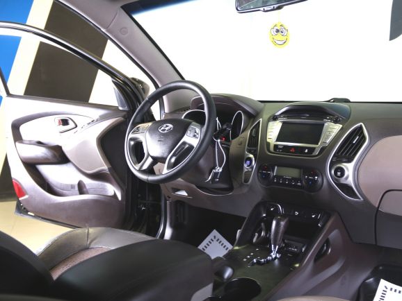 Hyundai ix35, 2.0 л, АТ, 2012 фото 2