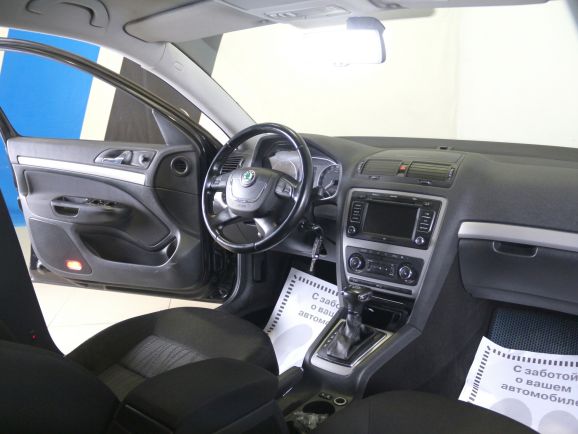 Skoda Octavia Elegance, 1.4 л, Робот, 2012 фото 2