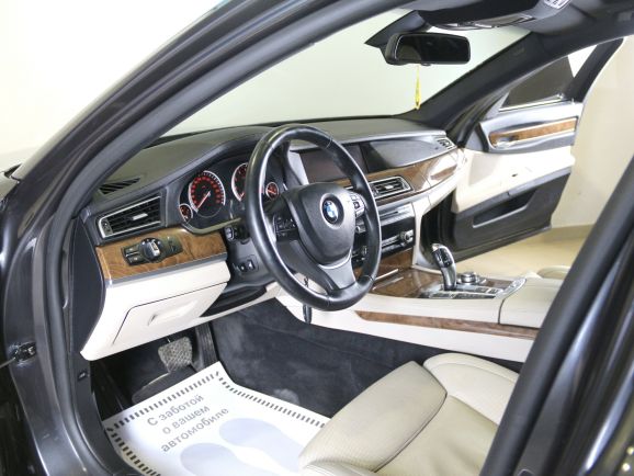 BMW 7 серии 750Li xDrive, 4.4 л, АТ, 2012 фото 7
