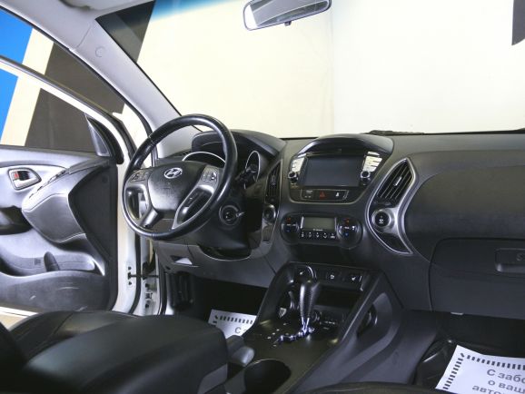 Hyundai ix35, 2.0 л, АТ, 2013 фото 2