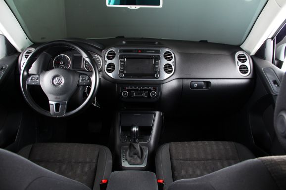 Volkswagen Tiguan, 1.4 л, Робот, 2012 фото 10