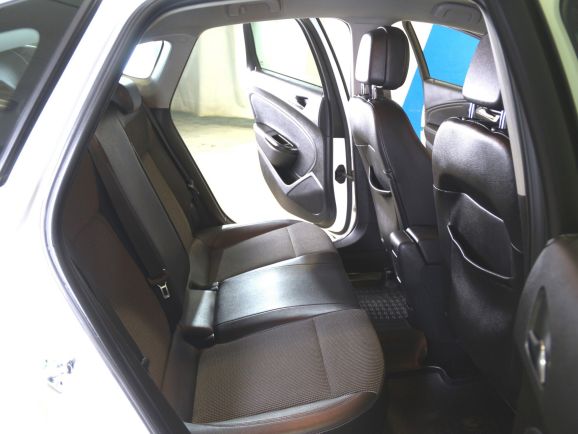 Opel Astra, 1.6 л, АТ, 2012 фото 1