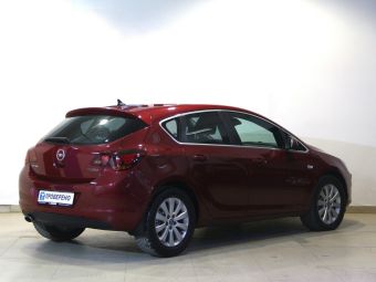 Opel Astra, 1.6 л, АКПП, 2010 фото 4