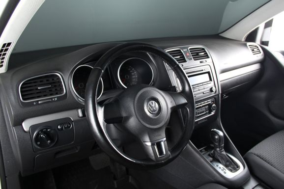 Volkswagen Golf, 1.6 л, Робот, 2012 фото 9