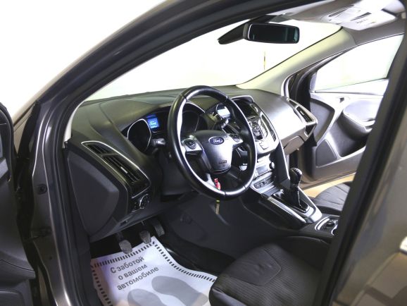 Ford Focus Titanium, 1.6 л, МТ, 2012 фото 7
