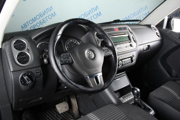 Volkswagen Tiguan, 2.0 л, АТ, 2010 фото 9