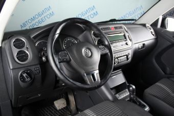 Volkswagen Tiguan, 2.0 л, АКПП, 2010 фото 9