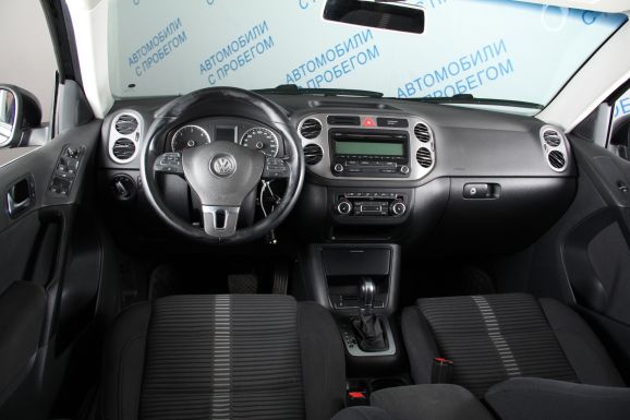 Volkswagen Tiguan, 2.0 л, АТ, 2010 фото 10