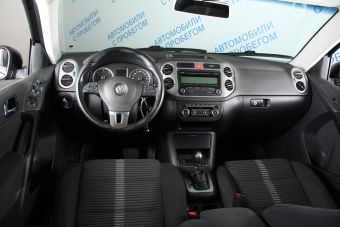 Volkswagen Tiguan, 2.0 л, АКПП, 2010 фото 10