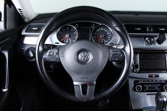 Volkswagen Passat, 1.8 л, РКПП, 2012 фото 13