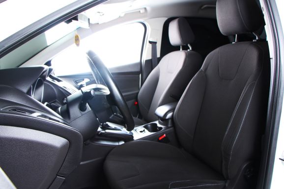 Ford Focus, 1.6 л, Робот, 2014 фото 8