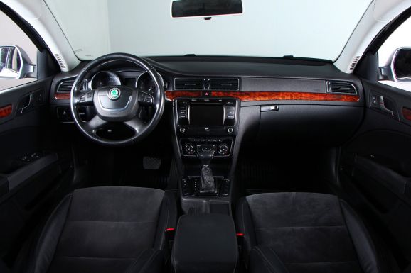 Skoda Superb, 1.8 л, Робот, 2012 фото 12