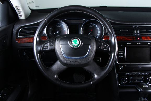 Skoda Superb, 1.8 л, Робот, 2012 фото 13
