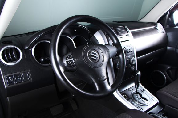 Suzuki Grand Vitara, 2.0 л, АТ, 2012 фото 9