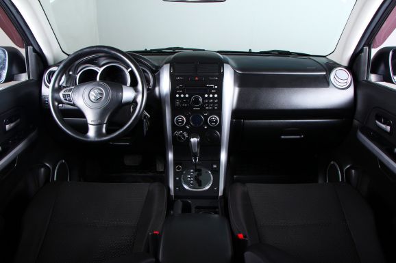 Suzuki Grand Vitara, 2.0 л, АТ, 2012 фото 10