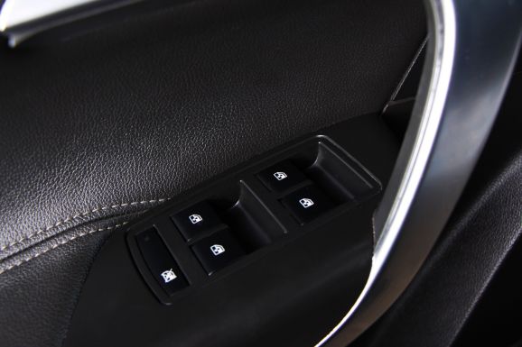 Opel Insignia, 2.0 л, АТ, 2012 фото 7