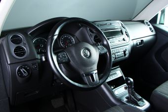 Volkswagen Tiguan, 2.0 л, АКПП, 2012 фото 9