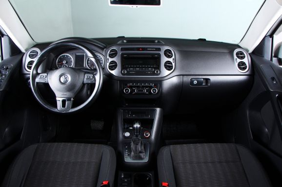 Volkswagen Tiguan, 2.0 л, АТ, 2012 фото 10