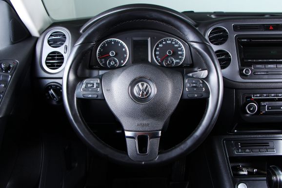Volkswagen Tiguan, 2.0 л, АТ, 2012 фото 11