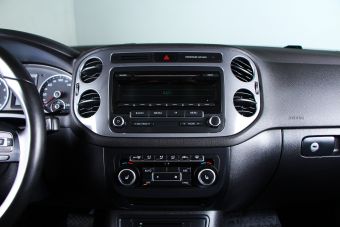 Volkswagen Tiguan, 2.0 л, АКПП, 2012 фото 12