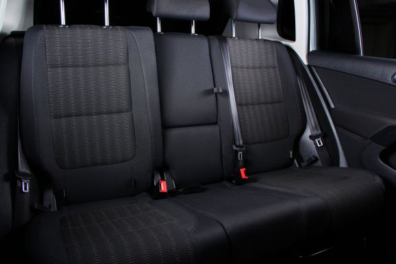 Volkswagen Tiguan, 2.0 л, АТ, 2012 фото 1