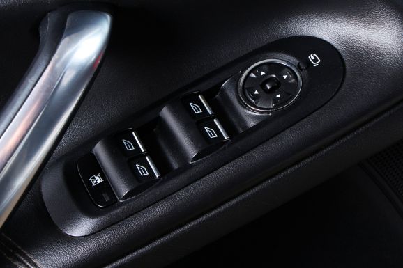 Ford Mondeo, 2.0 л, Робот, 2012 фото 7