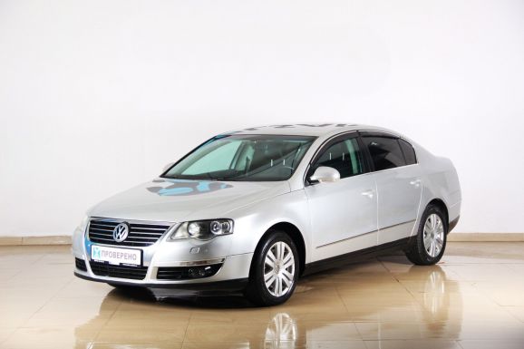 Volkswagen Passat, 1.8 л, Робот, 2010 фото 3