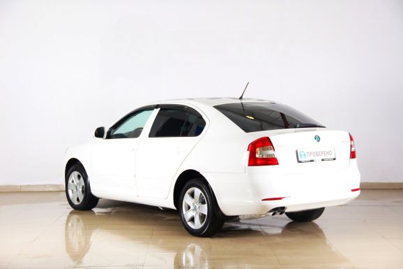 Skoda Octavia, 1.8 л, Робот, 2012 фото 5