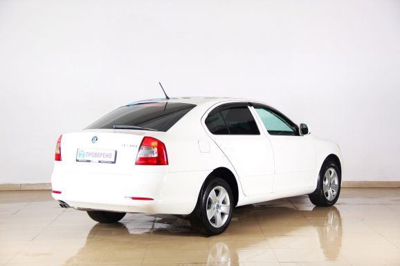 Skoda Octavia, 1.8 л, Робот, 2012 фото 6