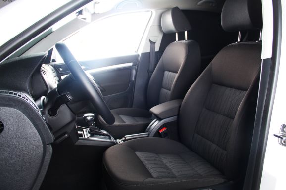 Skoda Octavia, 1.8 л, Робот, 2012 фото 12