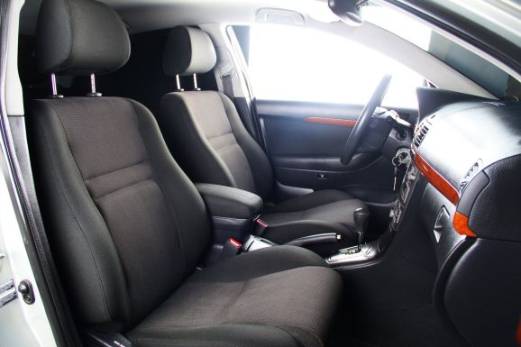 Toyota Avensis, 1.8 л, АТ, 2008 фото 2