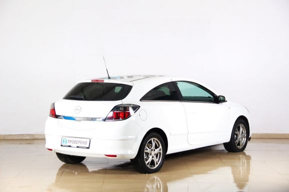 Opel Astra, 1.8 л, АТ, 2012 фото 4