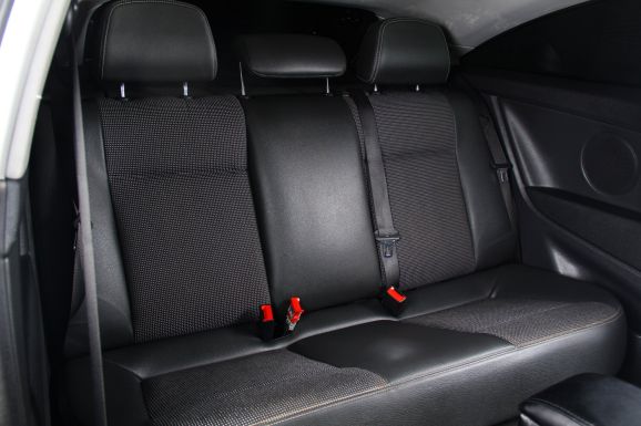 Opel Astra, 1.8 л, АТ, 2012 фото 1