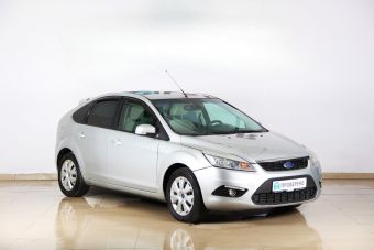 Ford Focus, 1.8 л, МКПП, 2010 фото 5