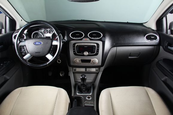 Ford Focus, 1.8 л, МТ, 2010 фото 10