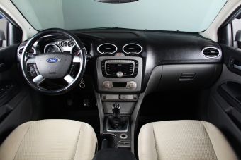 Ford Focus, 1.8 л, МКПП, 2010 фото 10