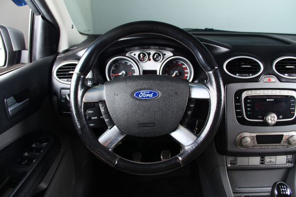 Ford Focus, 1.8 л, МТ, 2010 фото 11