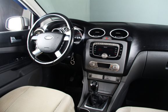 Ford Focus, 1.8 л, МТ, 2010 фото 12