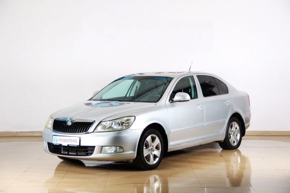 Skoda Octavia, 1.4 л, Робот, 2011 фото 3